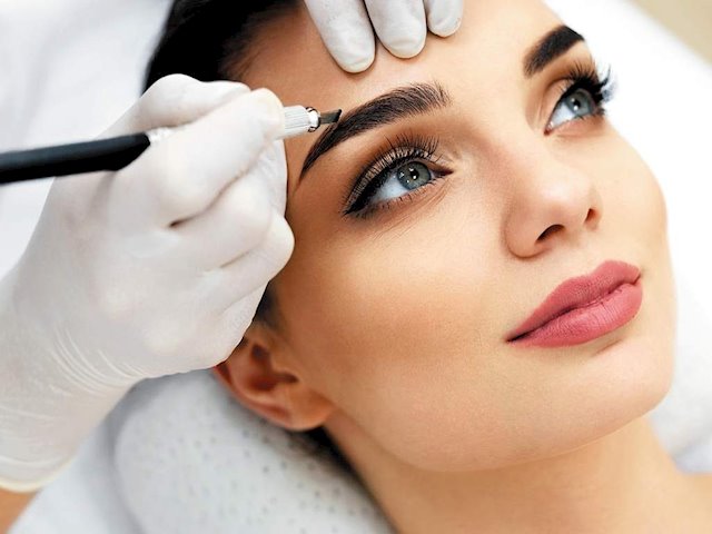 Permanent Make-up für Augenbrauen – Vorteile und Nachteile der permanenten Augenbrauen